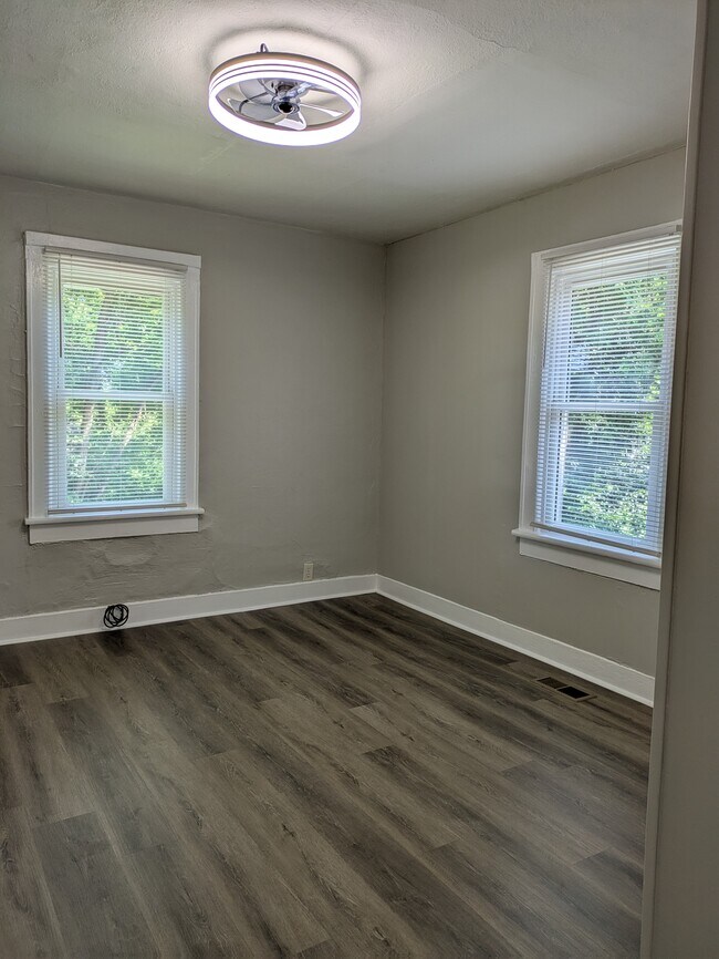 Building Photo - 206 Pitner Pl