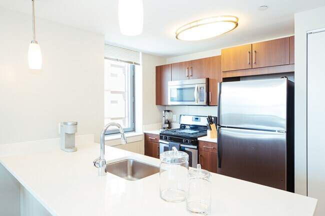 Building Photo - 282 11th Ave