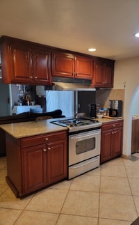 Building Photo - 1581 W Cardella Rd