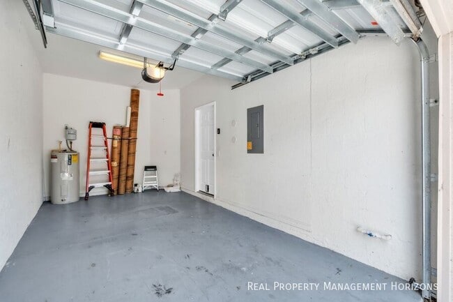 Building Photo - 3786 Mahony Ln