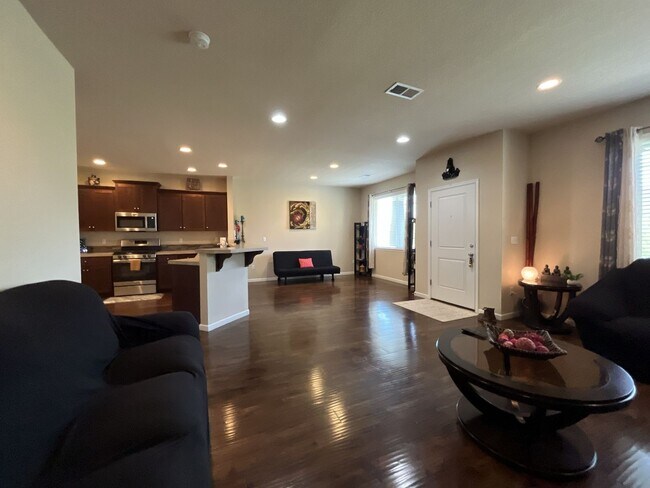 Building Photo - Stunning 4 Bedroom + Loft Bethany Home with Open Layout, Stainless Steel Kitchen, Two Car Garage ...