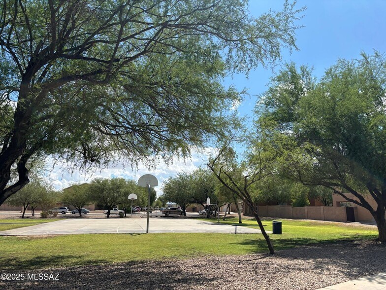 Building Photo - 6844 S Benedetti Ct