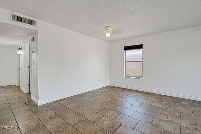 Building Photo - 287 Sunset Hills Dr