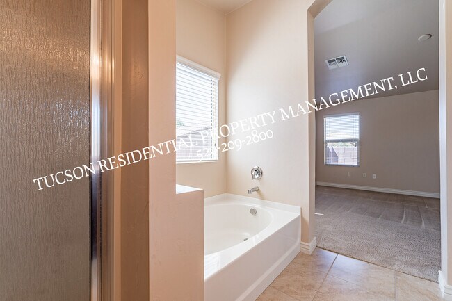 Building Photo - 6678 S Stone Fly Dr