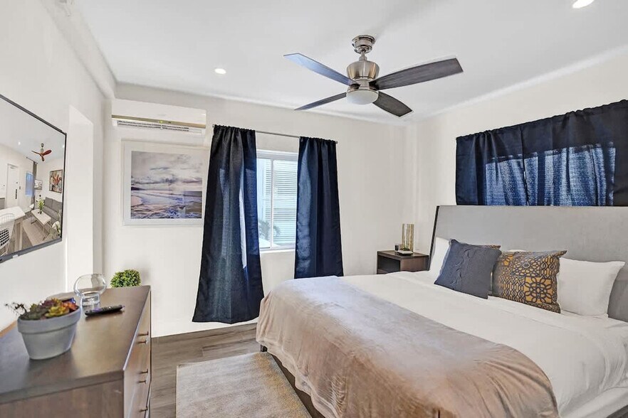 Building Photo - 3020 Seville St