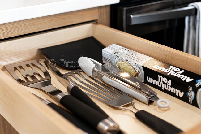 Building Photo - 3415 N Broadway