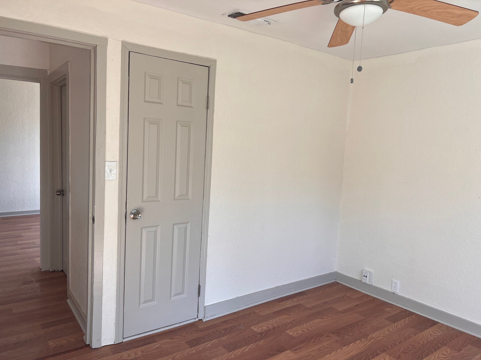 front bedroom - 2821 W 11th St