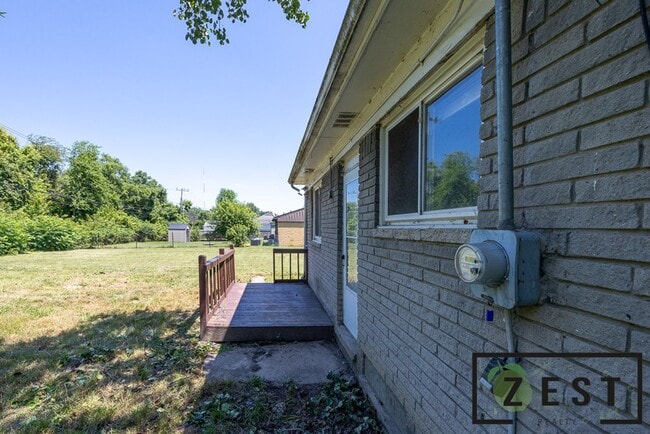 Building Photo - OPEN HOUSE THURSDAY DECEMBER 4TH 2-2:30 PM 3 BED 1 BATH HOME