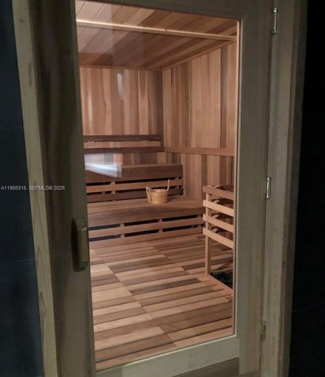 Building Photo - 1600 NE 1st Ave