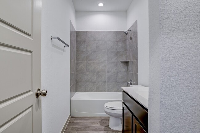 Building Photo - 3012 Gunnersbury Dr