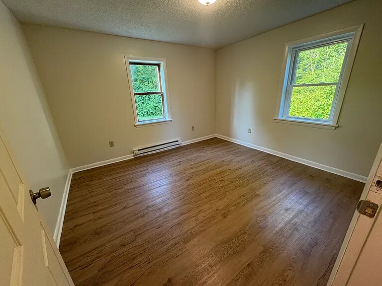 Building Photo - 6 Graves St