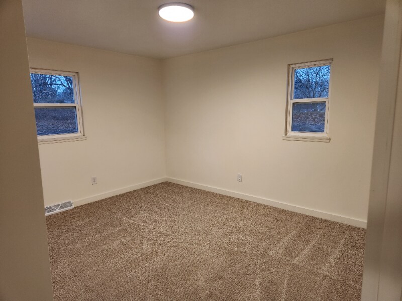 Building Photo - 4707 Kent Rd