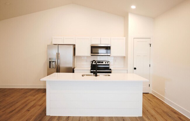Building Photo - 503 Briarbrook Ln
