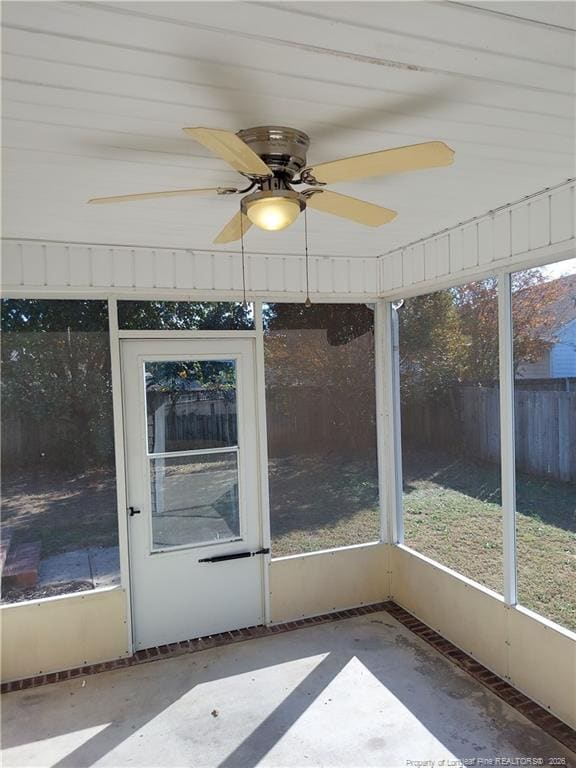 Building Photo - 5613 Edwin Deaver Dr