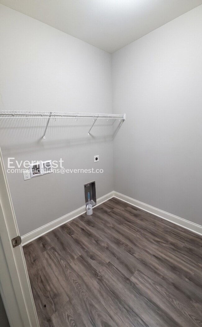 Building Photo - PROMO: 50% off the first month's rent! Adorable 3-Bedroom Home Near Downtown Chattanooga with 2-c...