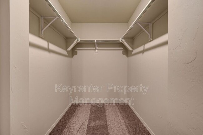 Building Photo - 755 Foxtail Dr