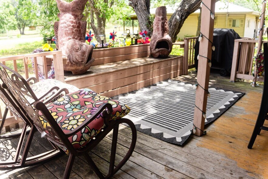 Building Photo - 115 Lake St