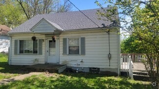 Building Photo - 1450 Newton St