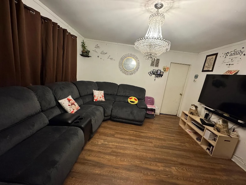 Building Photo - 1501 Veirs Mill Rd