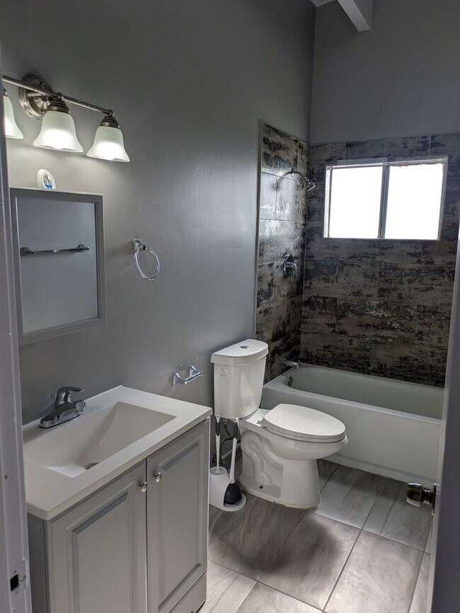 Building Photo - Maher Court