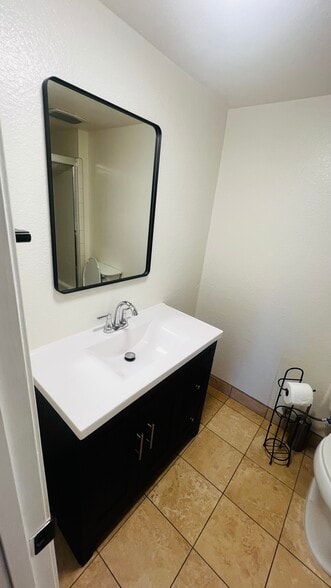 Guest Bathroom - 336 N Louise St