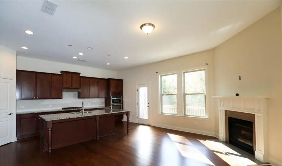 Building Photo - 5532 Cameron Parc Dr