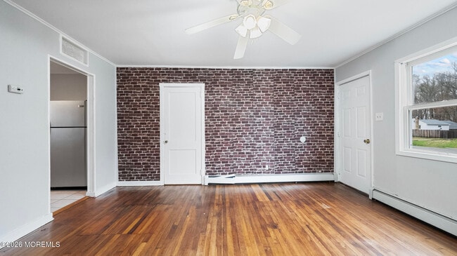 Building Photo - 43 Story St