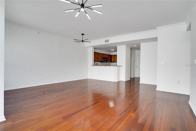 Building Photo - 700 S Harbour Island Blvd