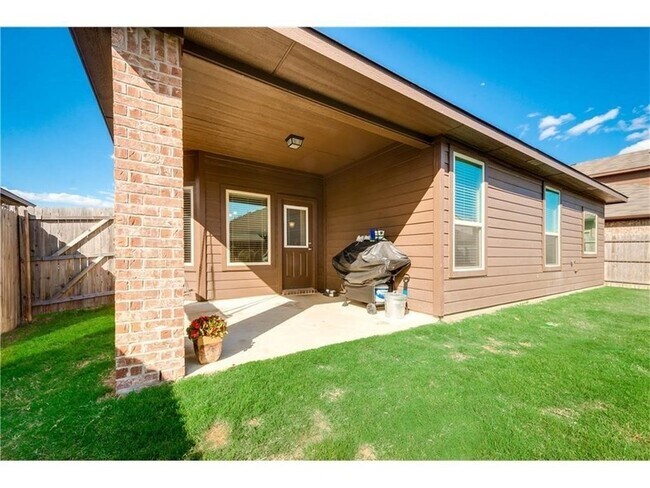Building Photo - 313 Delgany Trail