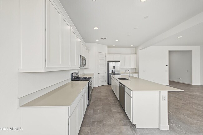 Building Photo - 9654 W Mitchell Dr