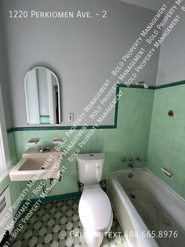 Building Photo - 1220 Perkiomen Ave