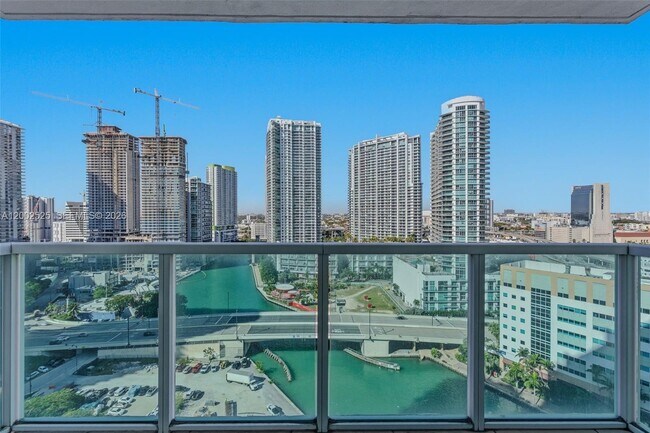 Building Photo - 31 SE 5th St