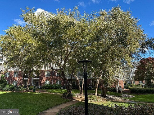 Building Photo - 1550 Spring Gate Dr.