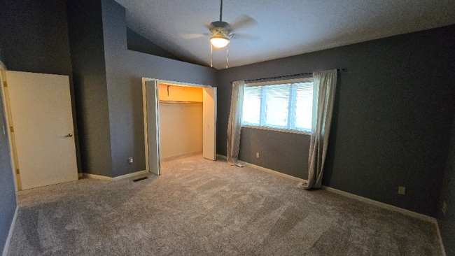 Building Photo - 604 Ledgeview Park Dr