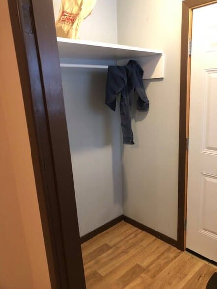 Building Photo - 117 N Main Ave