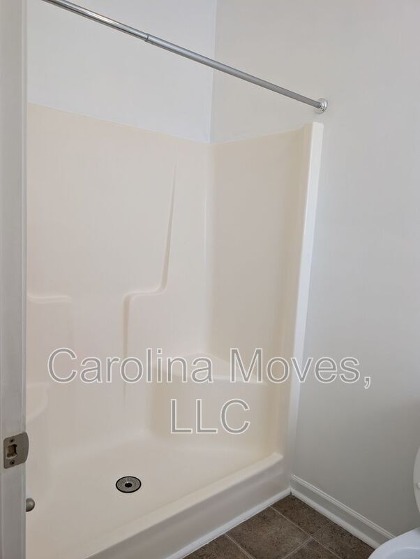 Building Photo - 124 Bascom Ct