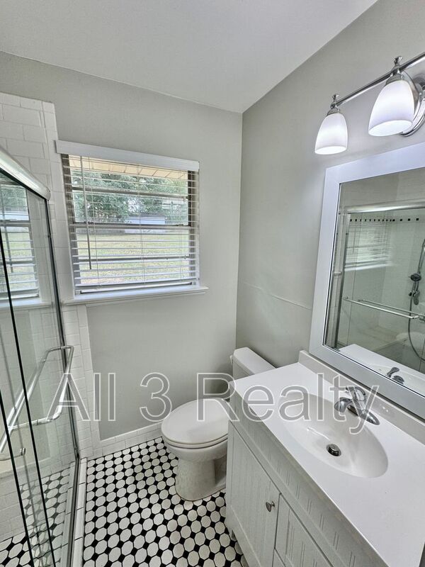 Building Photo - 3508 Cottonwood Dr
