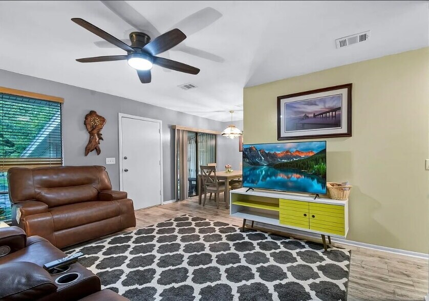 Building Photo - 101 Vista Lagoon Ct