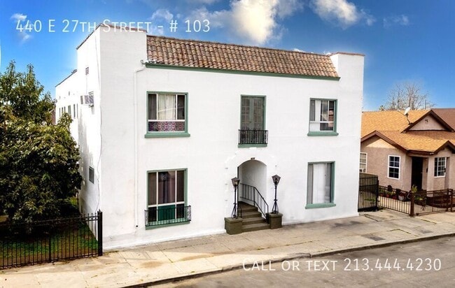 Building Photo - 440 E 27th St