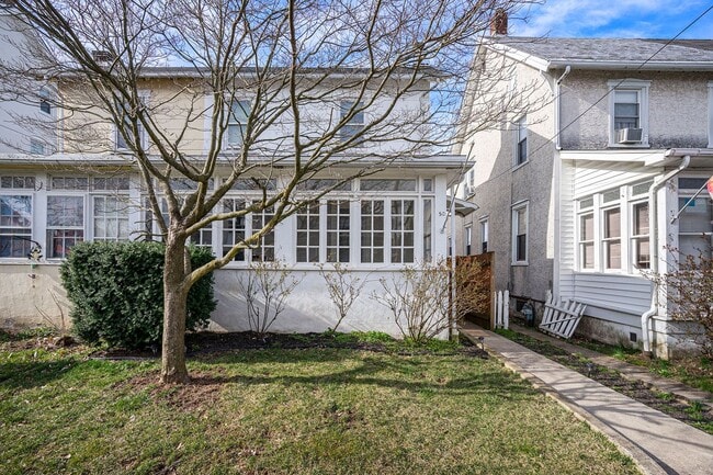 Building Photo - Beautiful 3 Bedroom Twin in Lansdale with garage $2,400/month