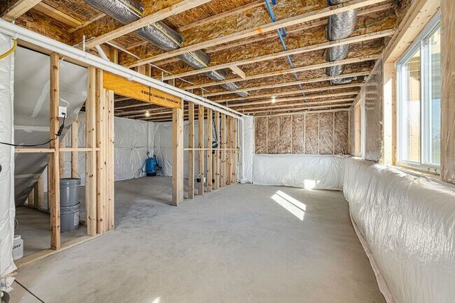 Building Photo - 5673 Claremount St