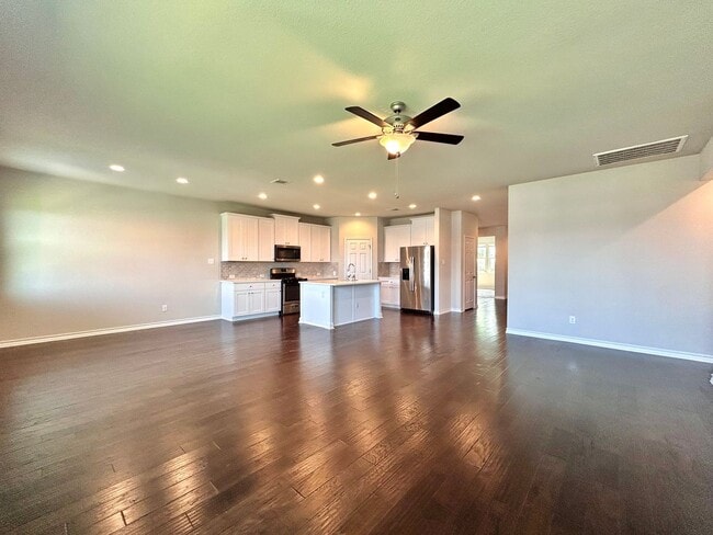 Building Photo - 3/BR 3.5/BS Two-Story Home with Large Bedr...