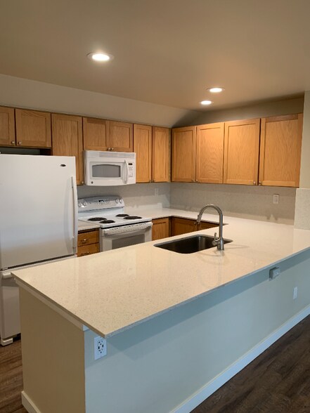 Primary Photo - 7750 15th Ave NE