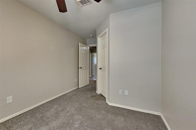 Building Photo - 417 Mystic Trail Loop