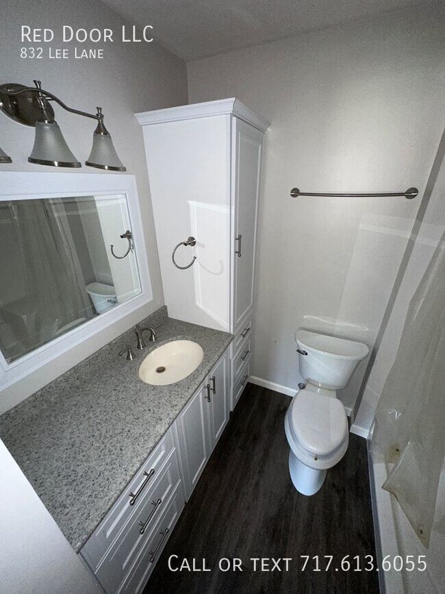 Building Photo - 832 Lee Ln