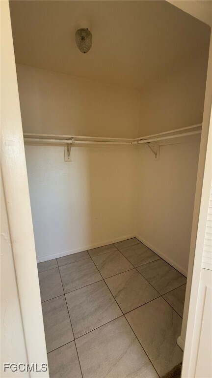 Building Photo - 2825 SW Santa Barbara Pl