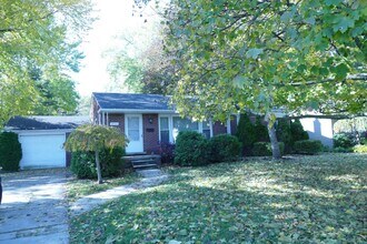 Building Photo - Royal Oak Two Bedroom / One Bathroom Brick Ranch on Large Fenced Lot