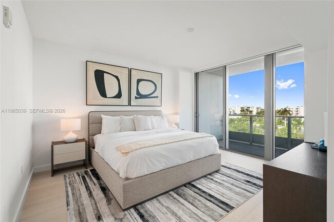 Building Photo - 9201 E Bay Harbor Dr