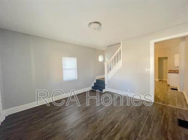 Primary Photo - 451 S Keystone Ave