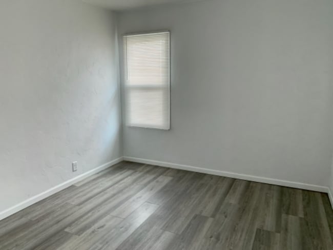 Building Photo - 1119 Milton Ave